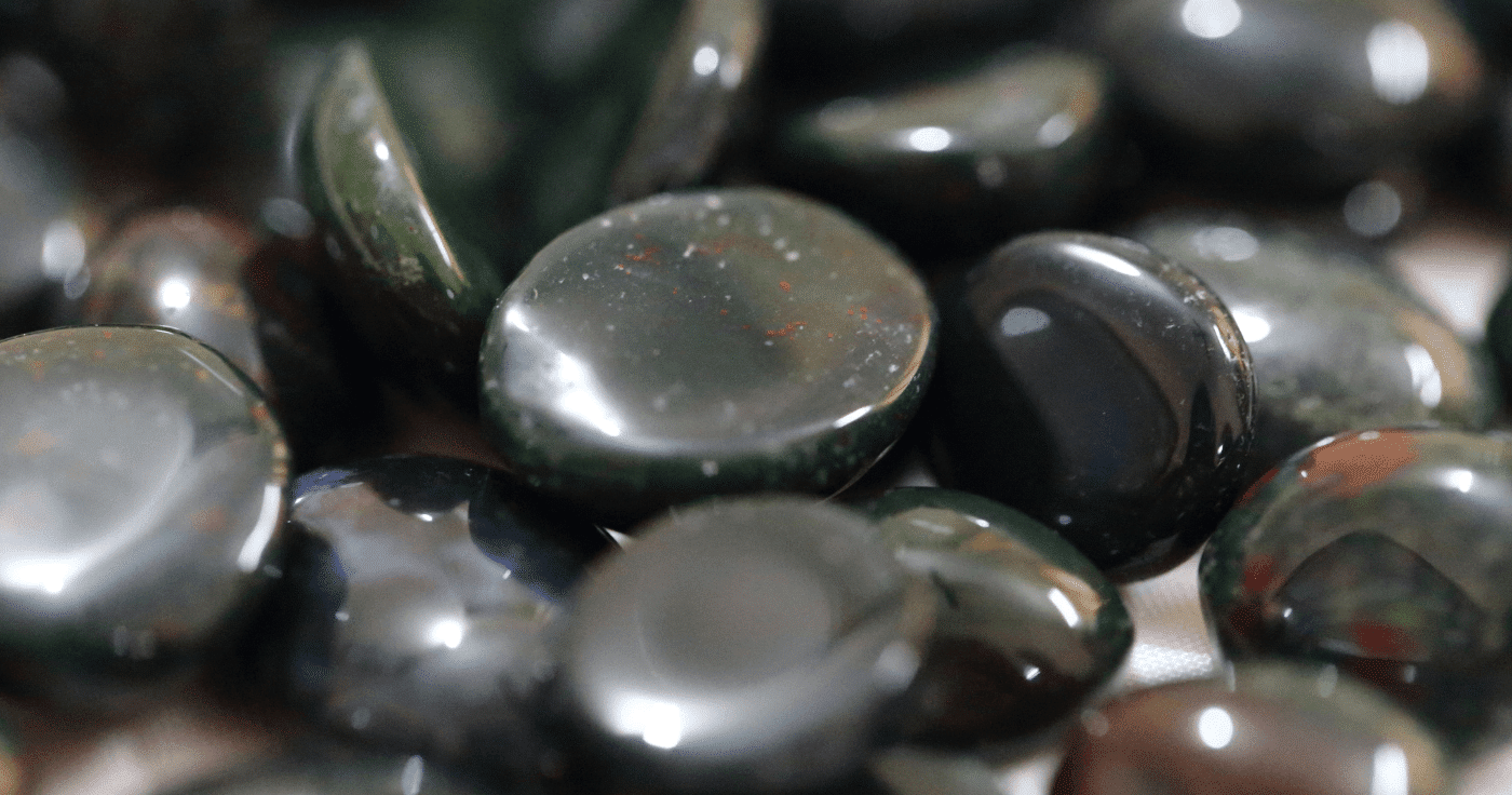 Kameň marcových oslávencov: akvamarín a heliotrop