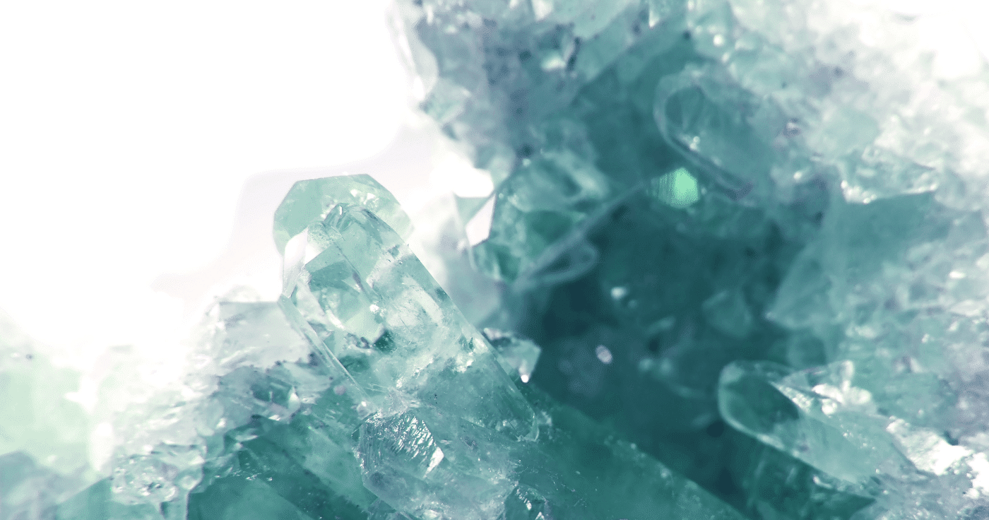 Kameň marcových oslávencov: akvamarín a heliotrop